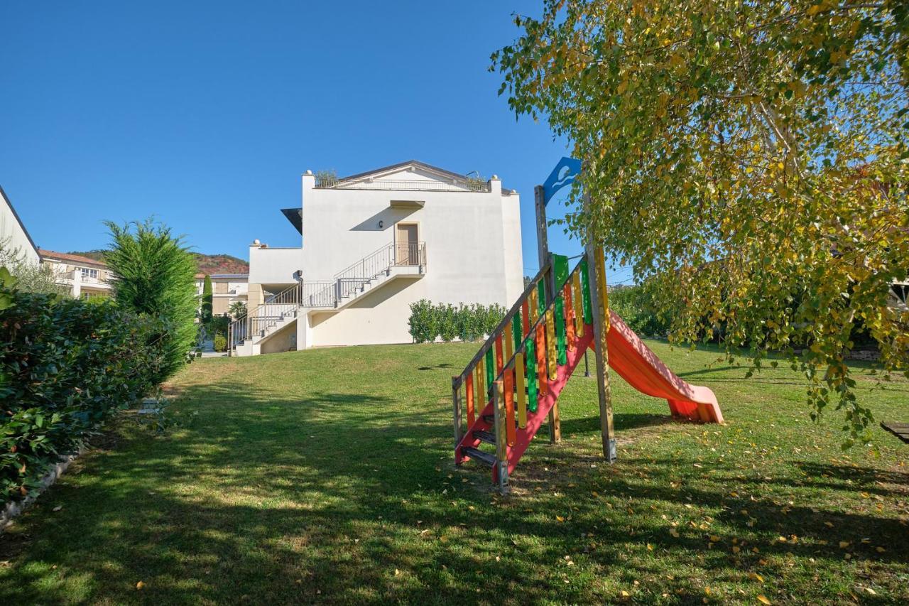 Apartmentsgarda - Corte Dei Molini ภายนอก รูปภาพ